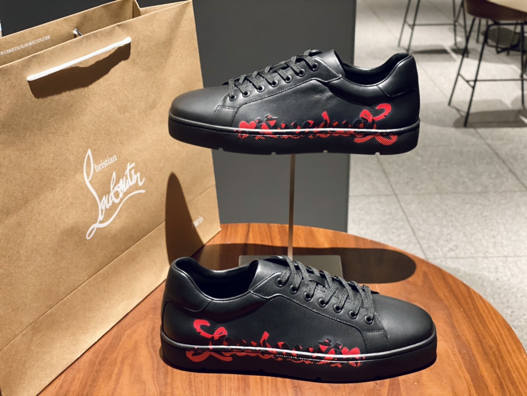 Christian Louboutin Low Top Sneakers 3 - vstockx