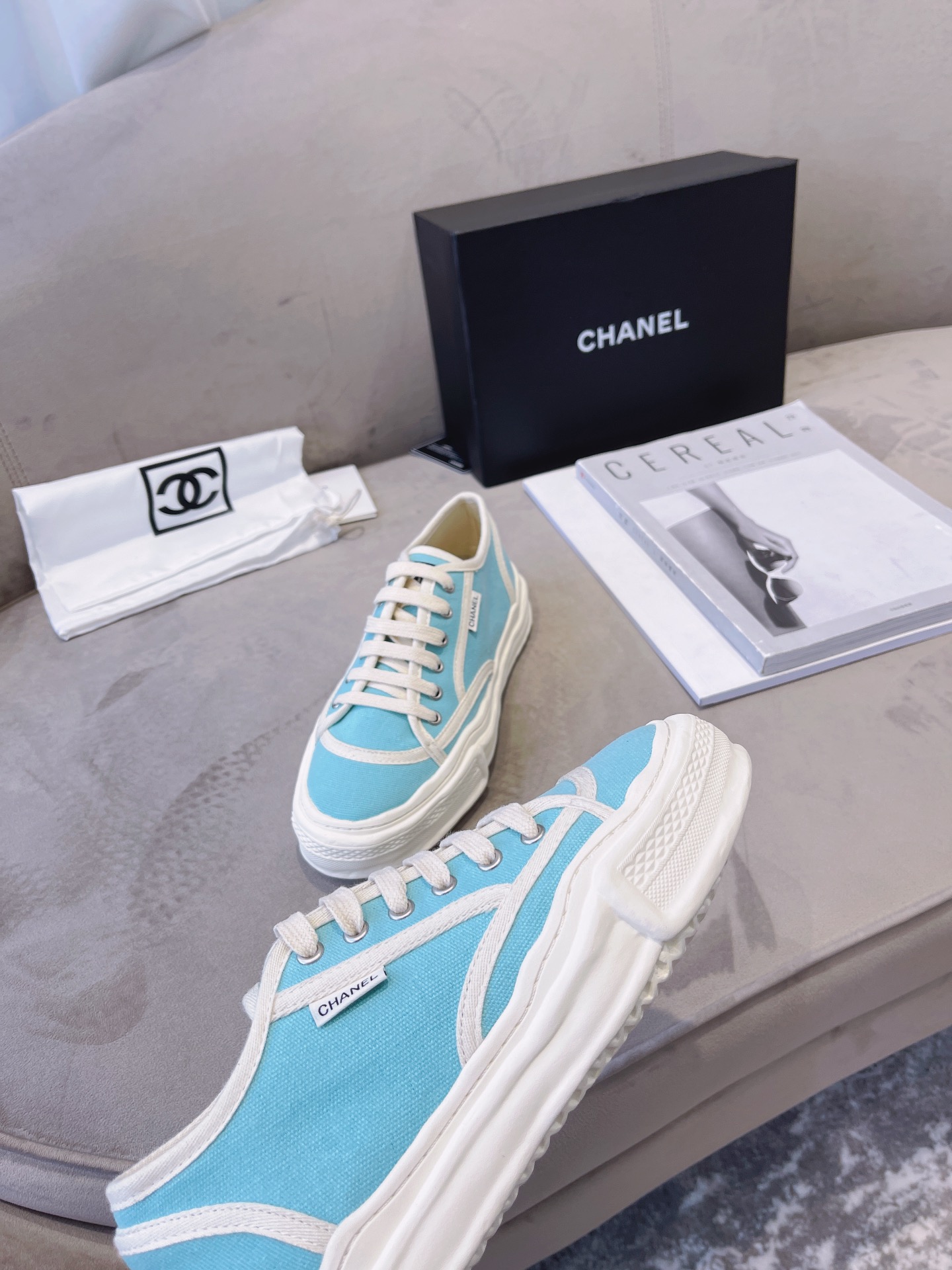 Chanel Flat canvas Sneaker 13 - vstockx
