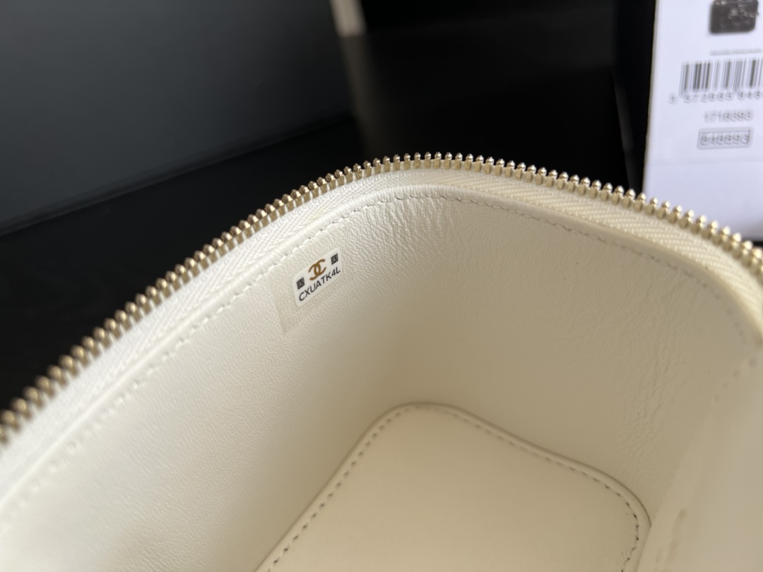 Handbag Chanel 2931 size 8.5cmx11cmx7 cm - vstockx