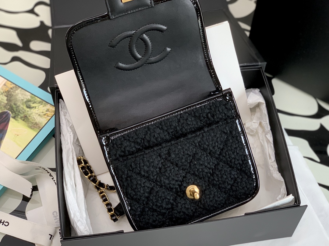 Handbag Chanel size *. * - vstockx