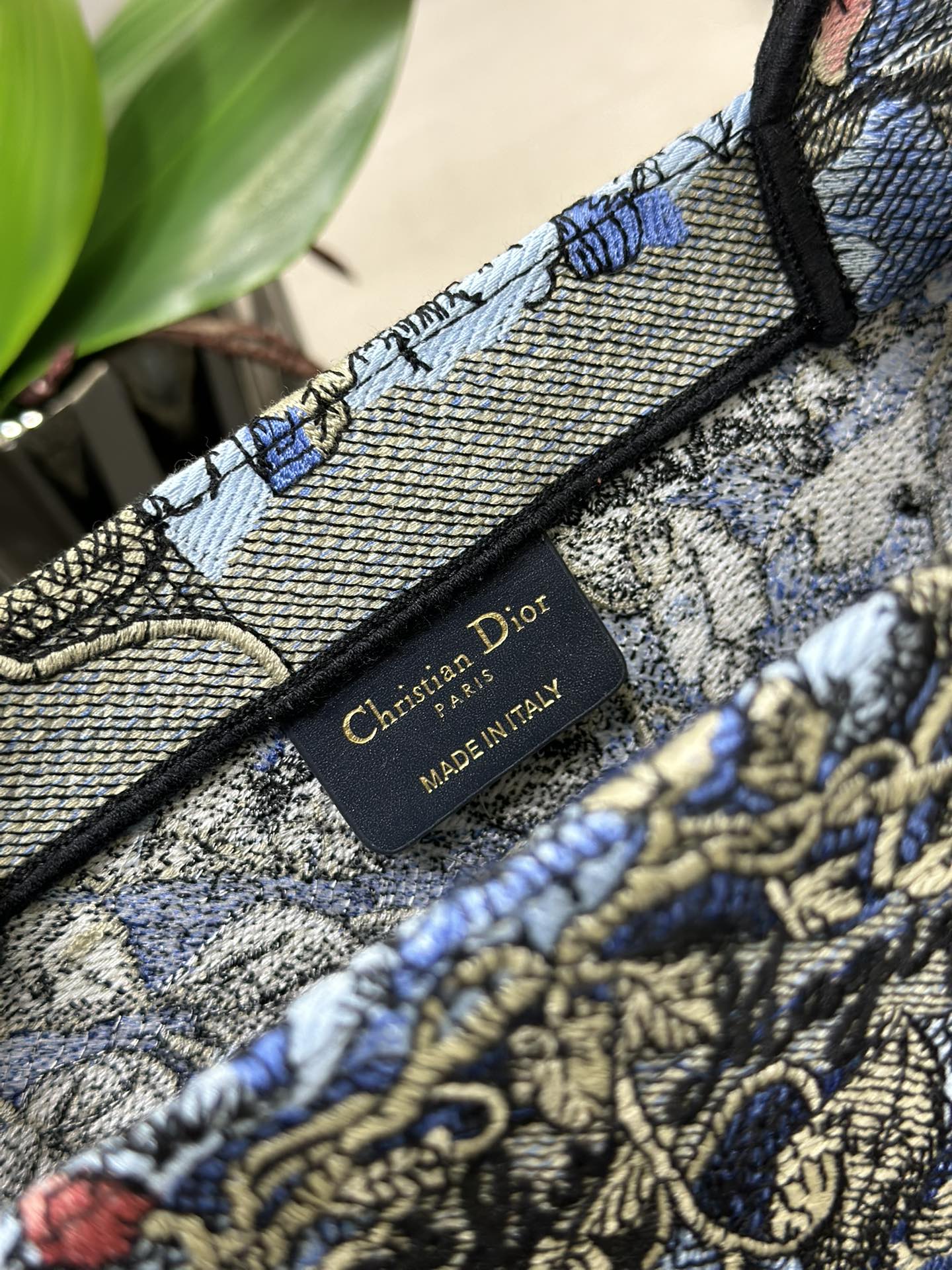 Handbag Dior M1286 size 36 x 27.5 x 16.5 cm - vstockx