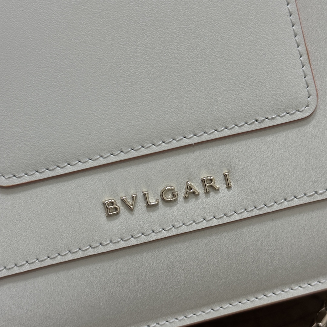 Handbags Bvlgari 38329 size:20*16*9 cm - vstockx