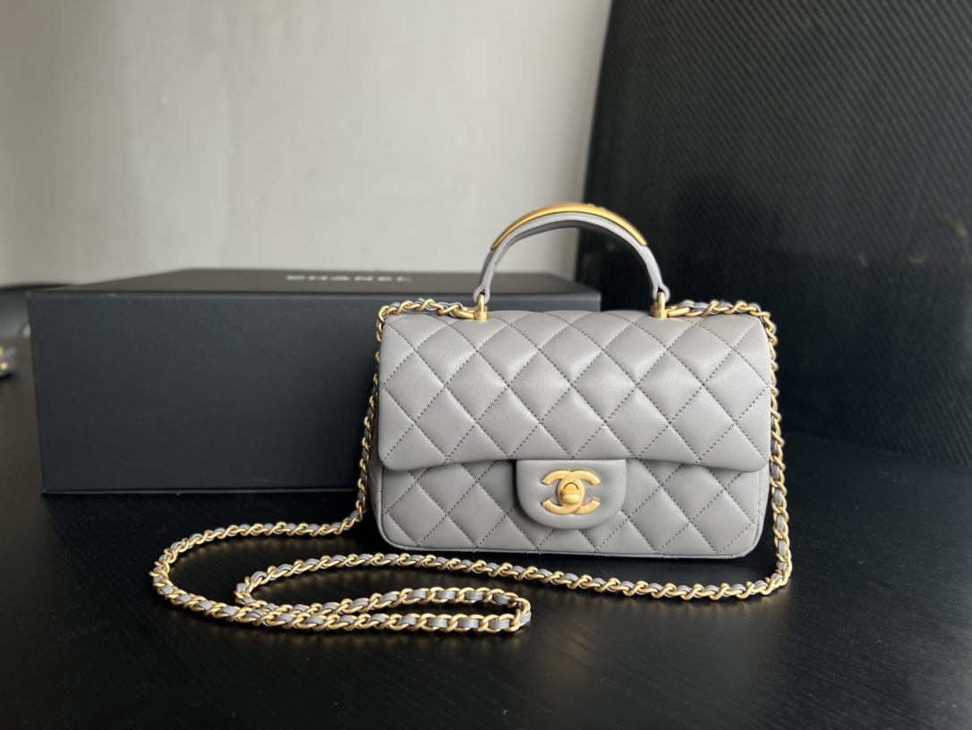 Handbag Chanel 2431 size 20cmx12cmx6 cm - vstockx