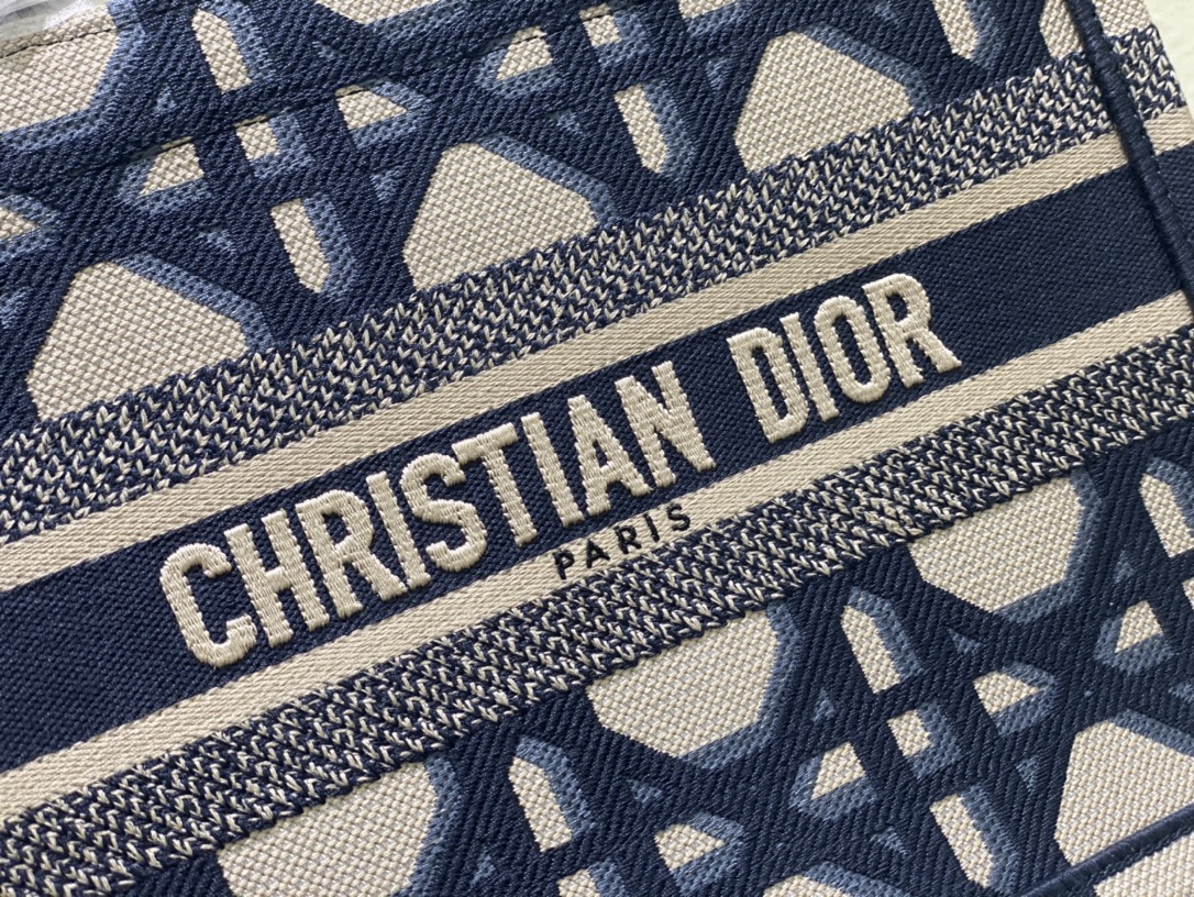 Handbags Dior 8002 size:26*8*22 cm - vstockx