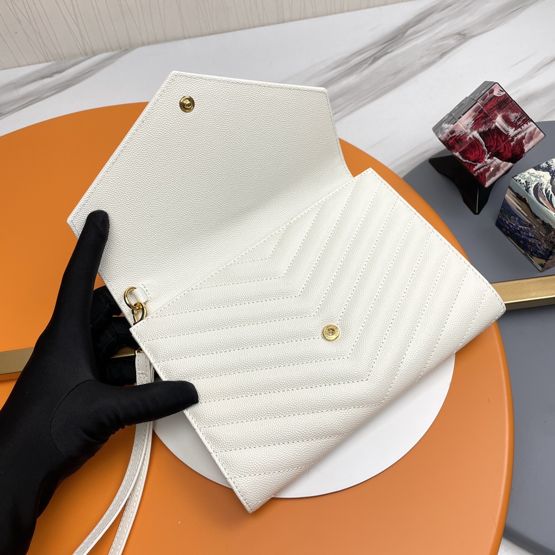 Handbags SAINT LAURENT 617662 size 21x16x3 cm - vstockx