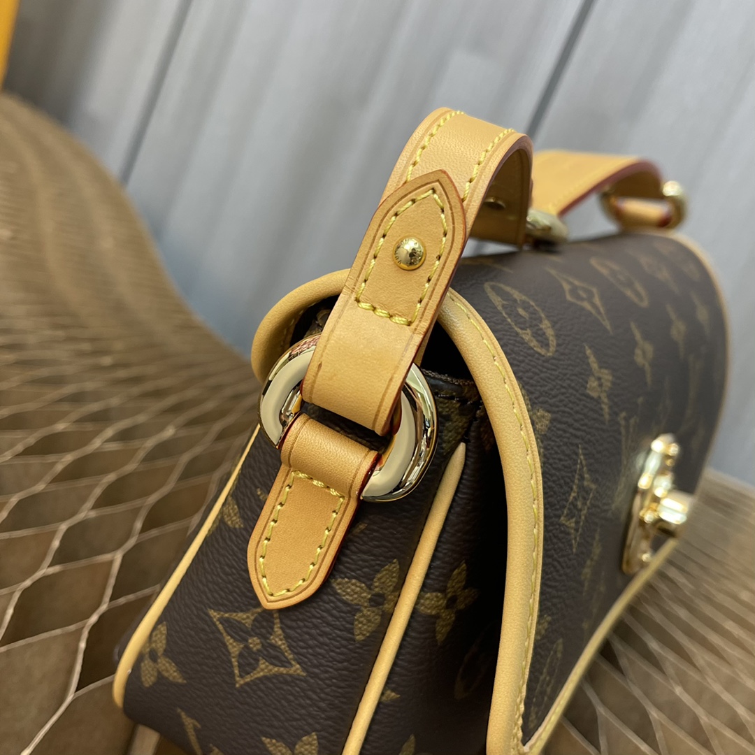 Handbag Louis Vuitton M40078 size 22.5  13  8 CM - vstockx