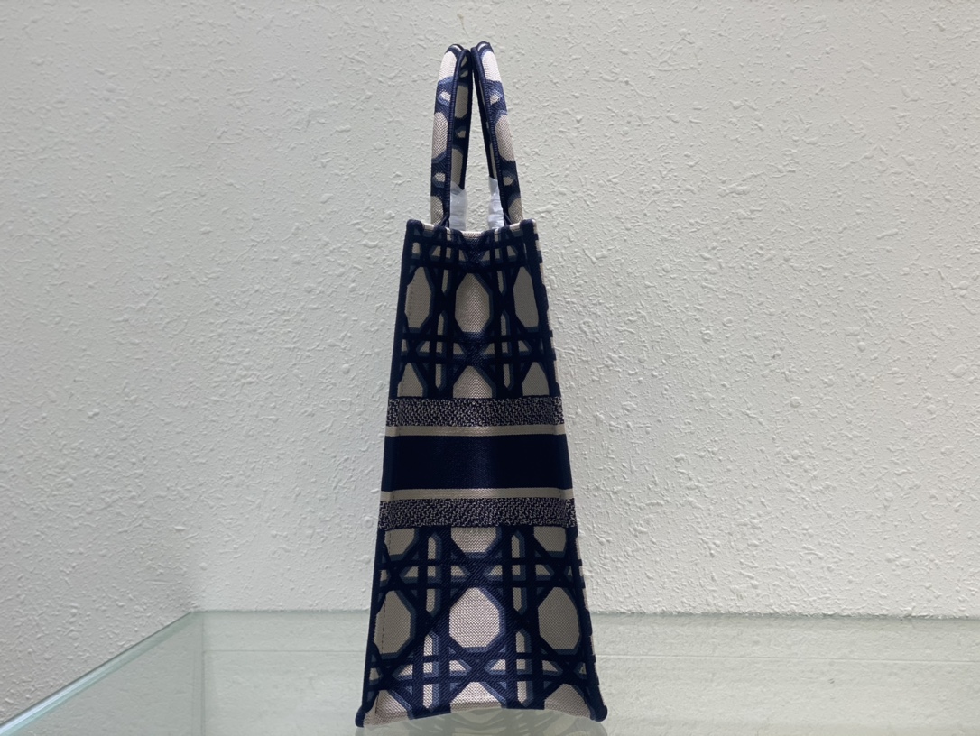 Handbags Dior 8001 size:36.5*28 cm - vstockx