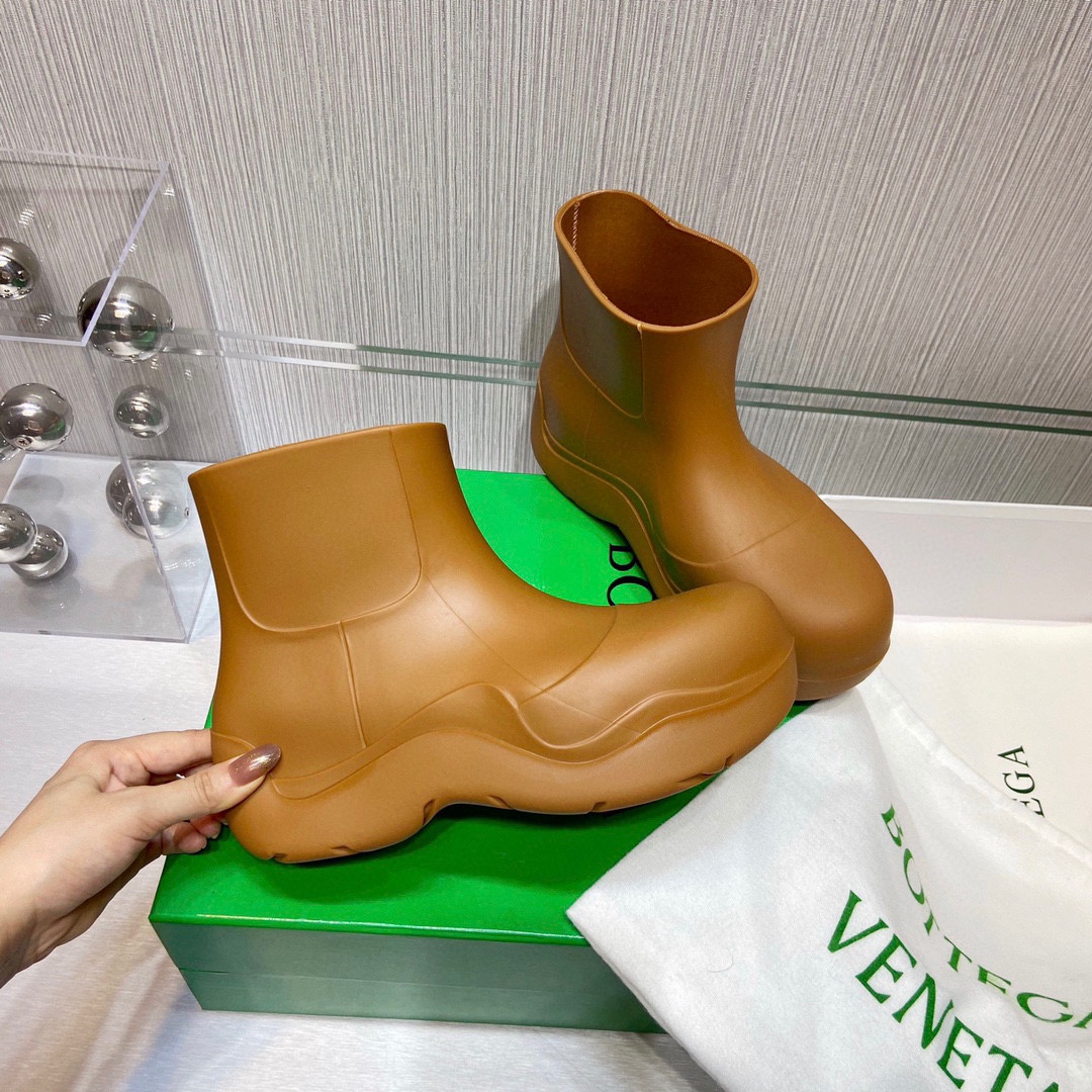 Bottega Veneta Boots 22 - vstockx