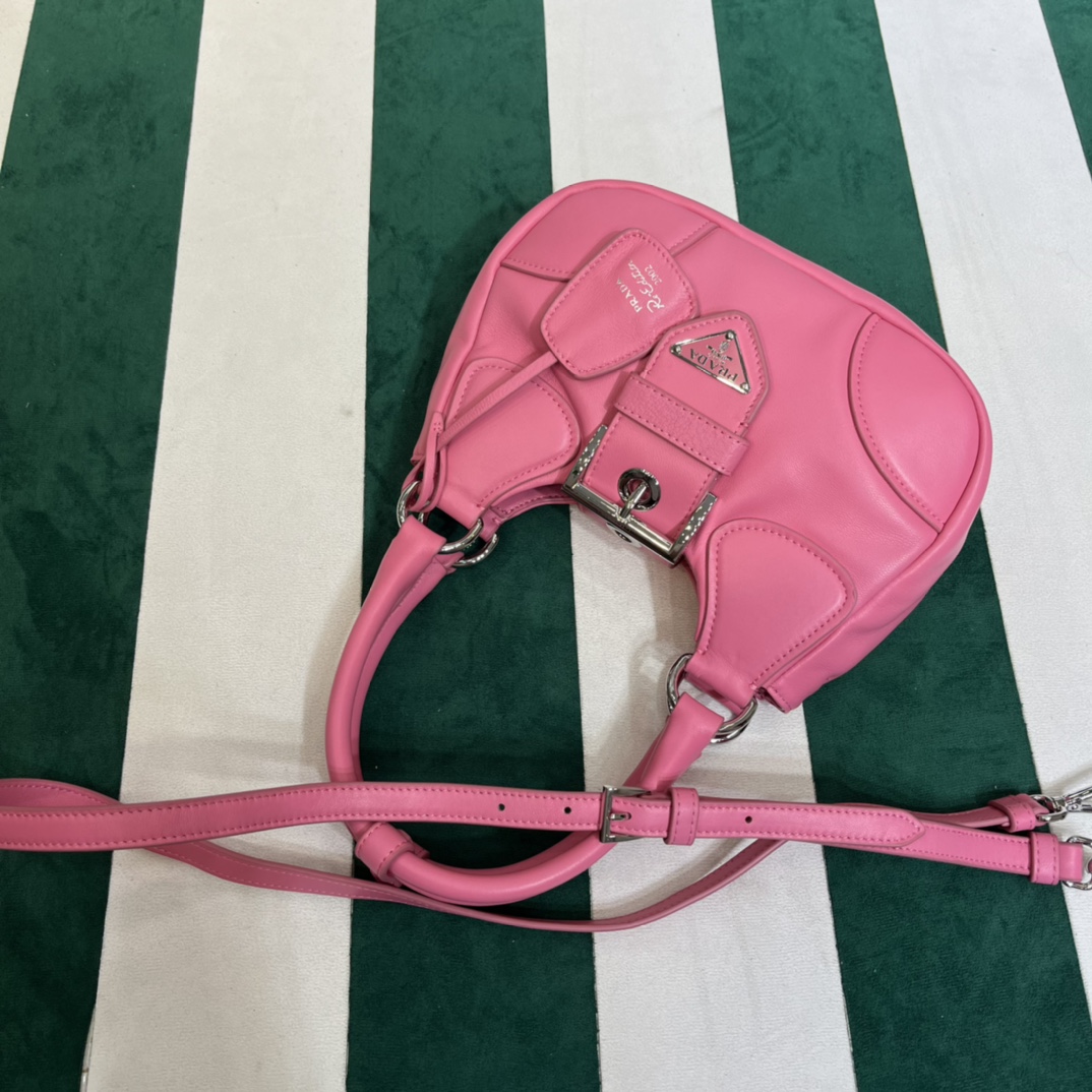 Handbags Prada PRADA PASSAVELA 1BA381 size:23x16x9 cm - vstockx