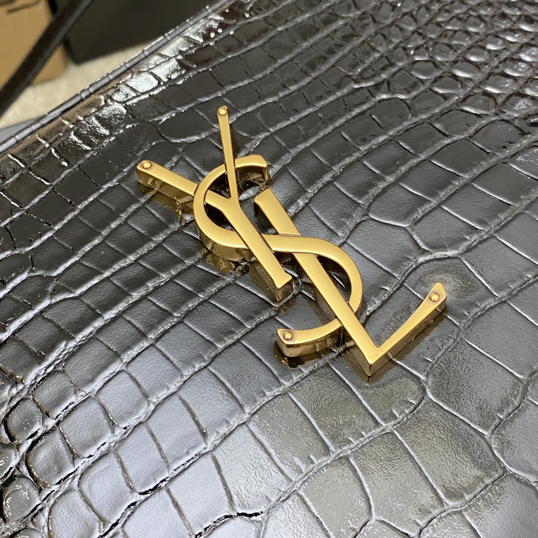 Handbags SAINT LAURENT 520534 size 23x16x6 cm - vstockx