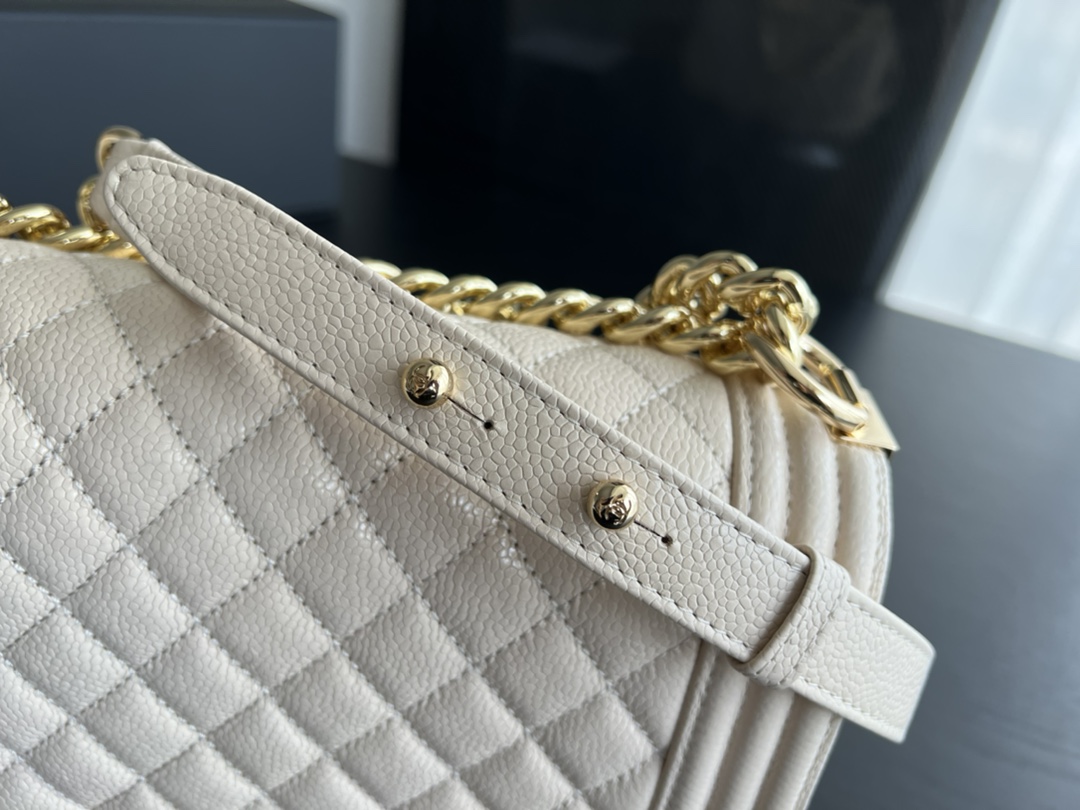 Handbag Chanel size 25 cm - vstockx