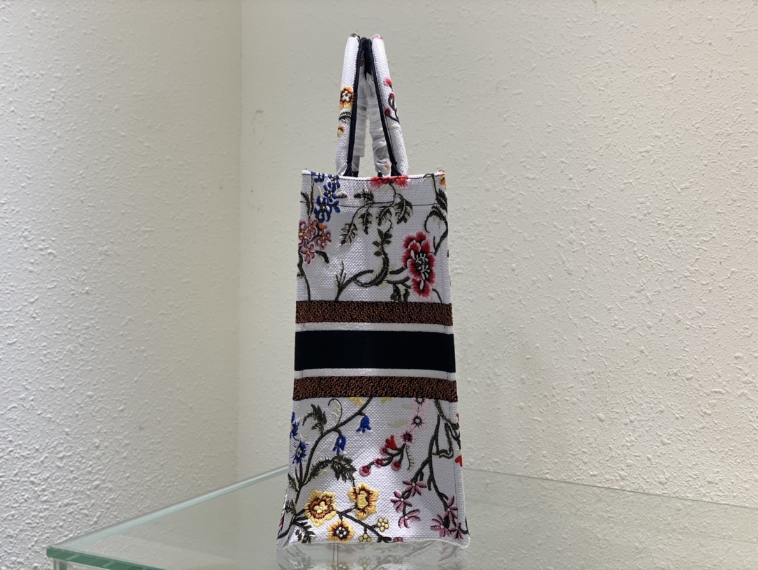 Handbag Dior size 41 cm - vstockx