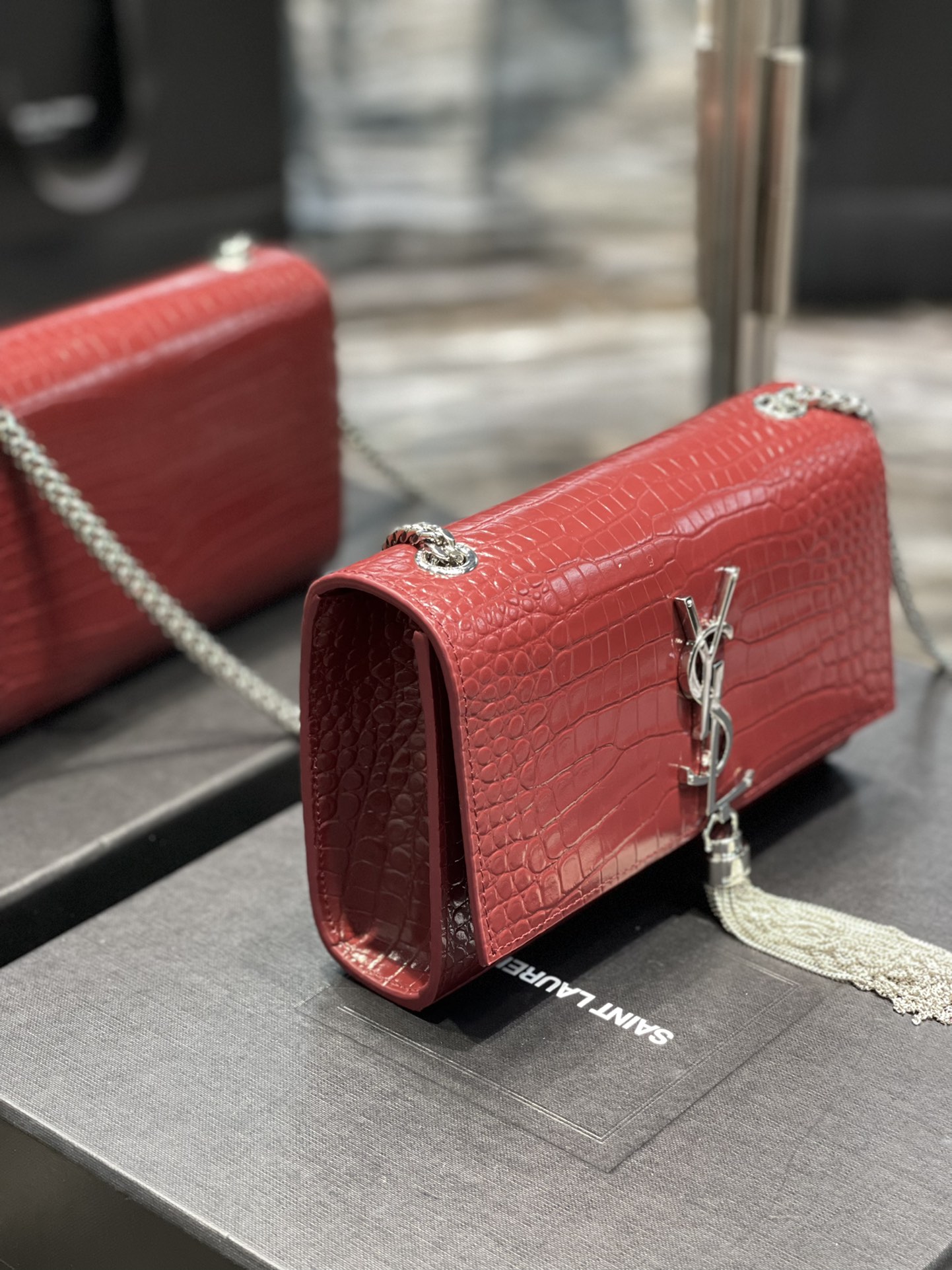 Handbags SAINT LAURENT 469390 size 20x13.5x5.5 cm - vstockx