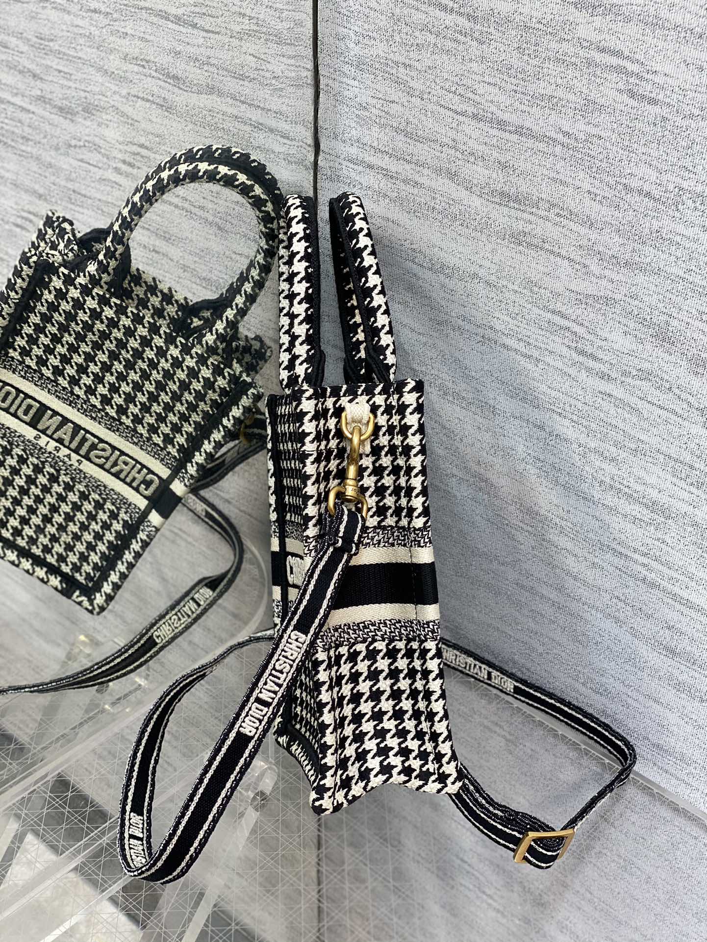 Handbag Dior size 13.5*5*18 cm - vstockx