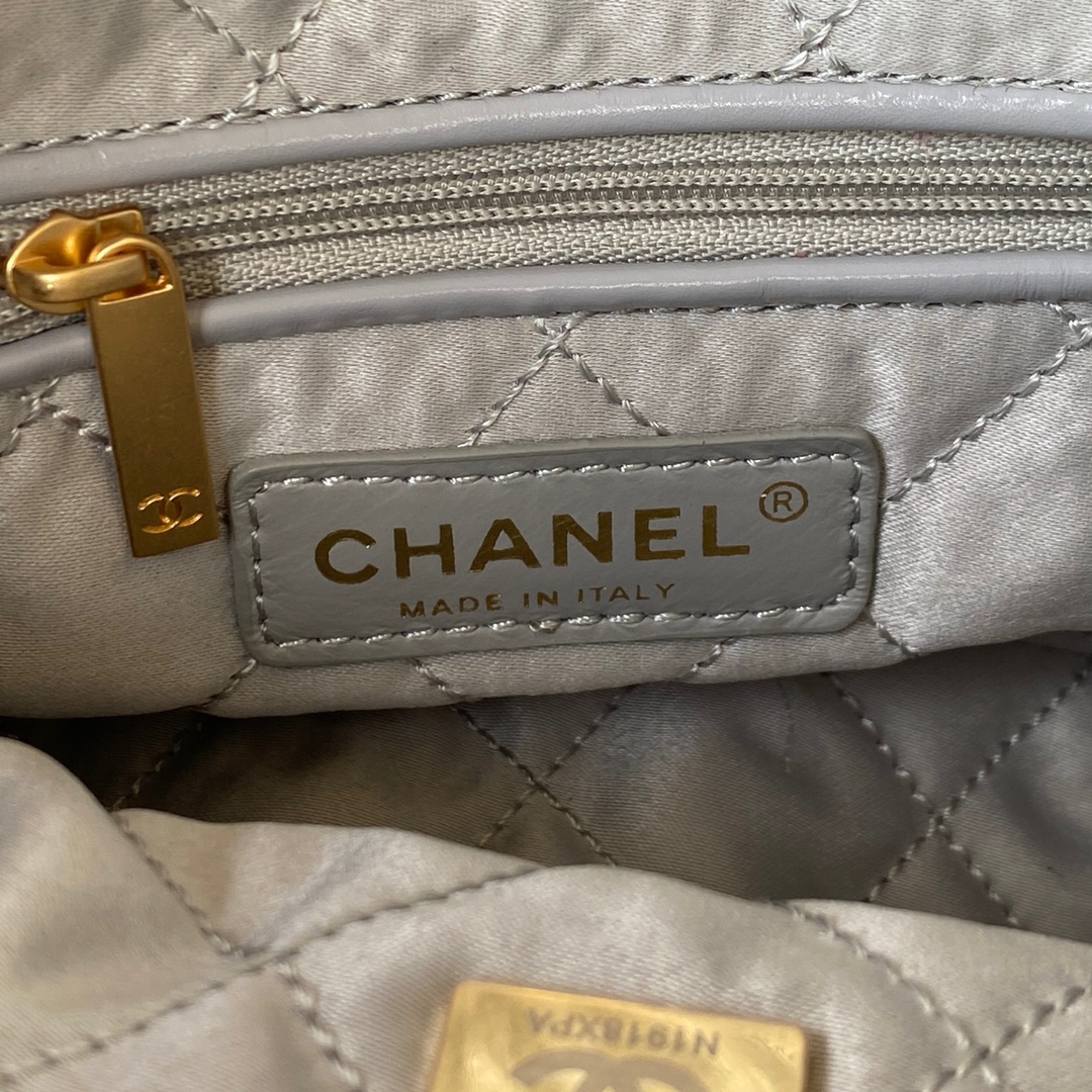 Handbag Chanel AS3263 size 18X20X6.5 cm - vstockx