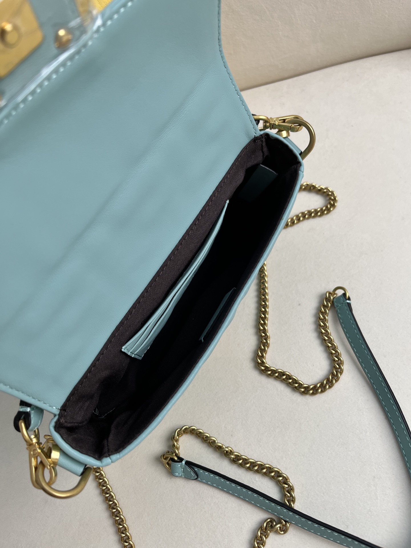 handbags FENDI 212 size:19*11.5*4cm - vstockx