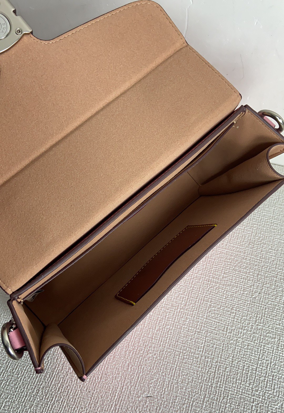 Handbags Coach CH750 size:23*14*5 - vstockx