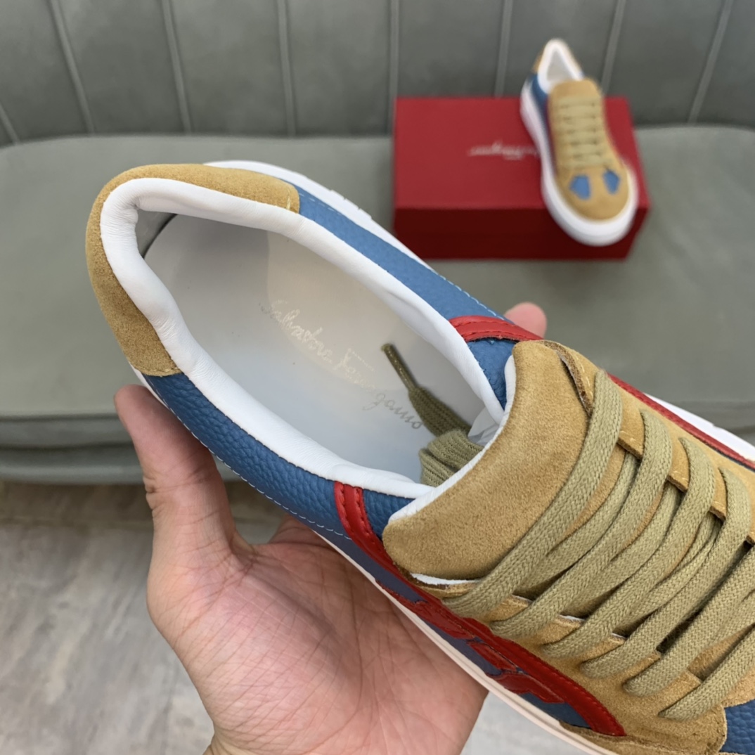 Salvatore Ferragamo Gancini Sneaker 17 - vstockx