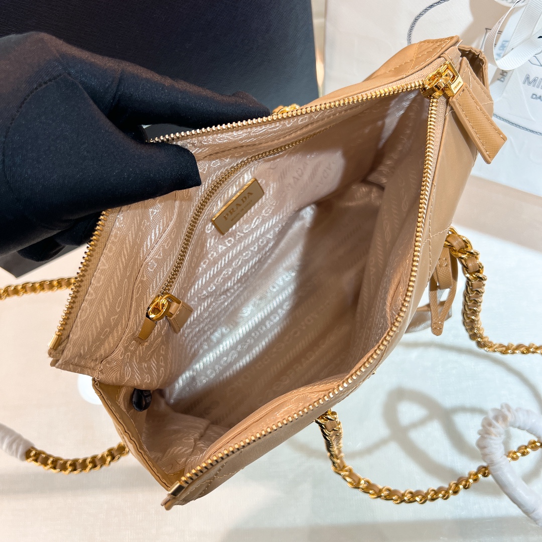 handbags prada 1BG468 25*19*7 - vstockx