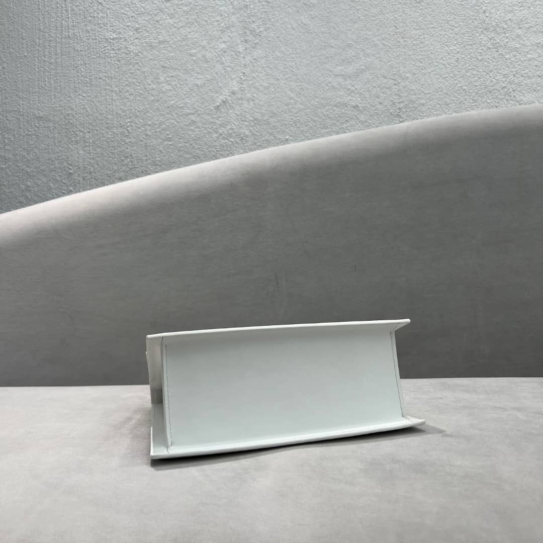 handbag Jacquemus bamnino 2020 size 24*18*10 cm - vstockx