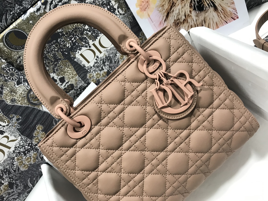 Handbag Dior M0565 size 24 x 20 x 11 cm - vstockx