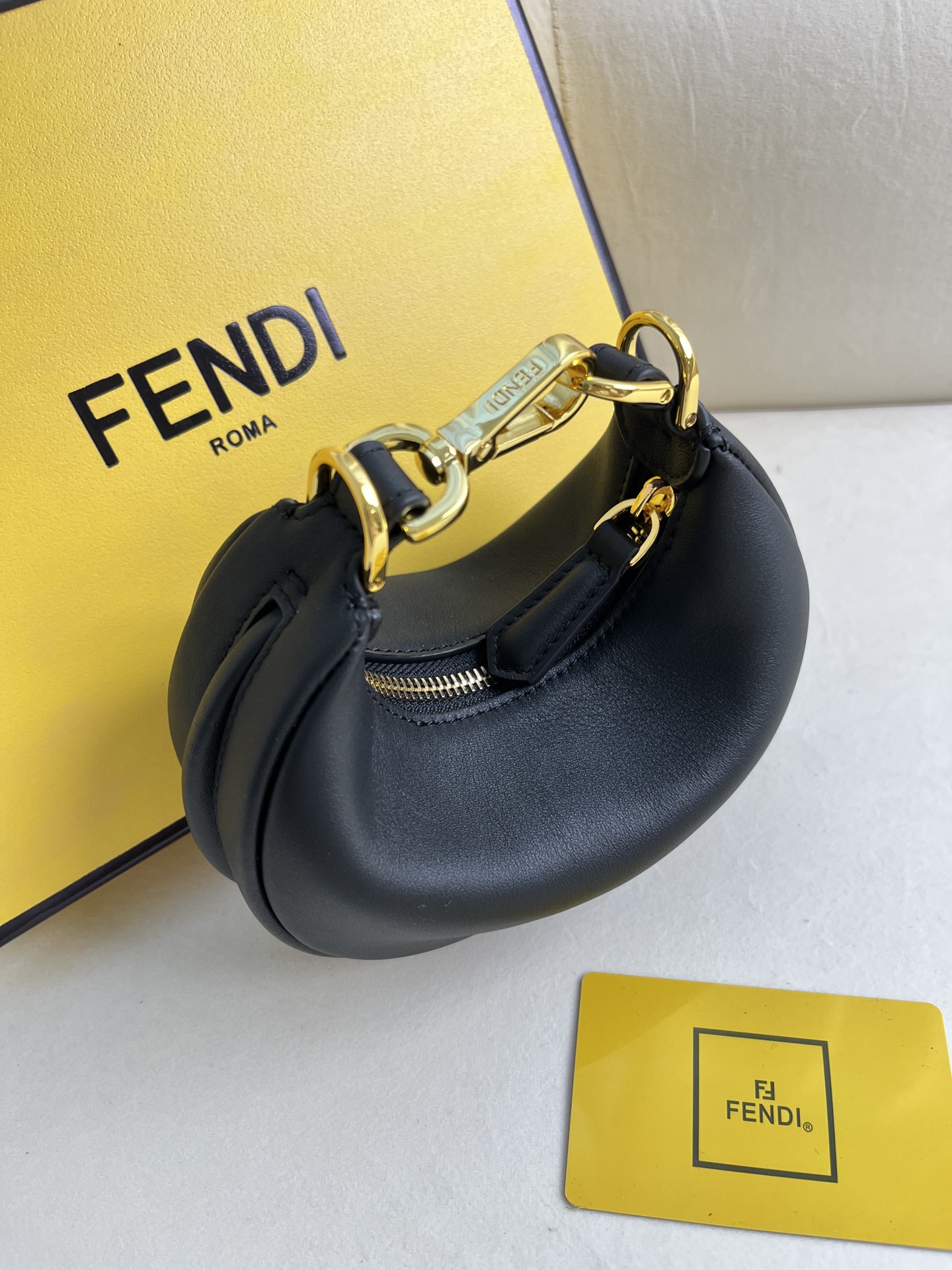 handbags FENDI 206 size:16.5*14*5cm - vstockx