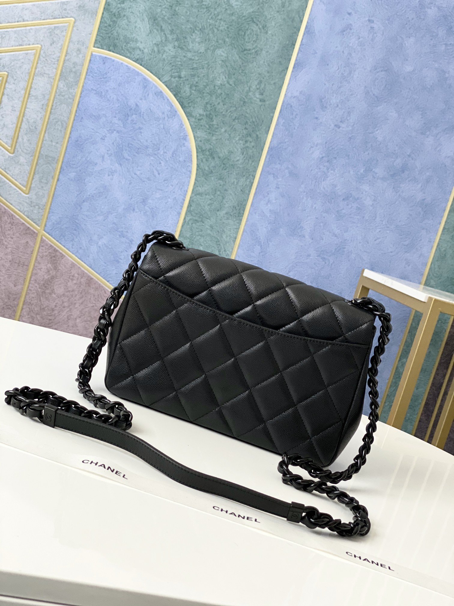 Handbag Chanel 2303 size 24x16.5x7 cm - vstockx