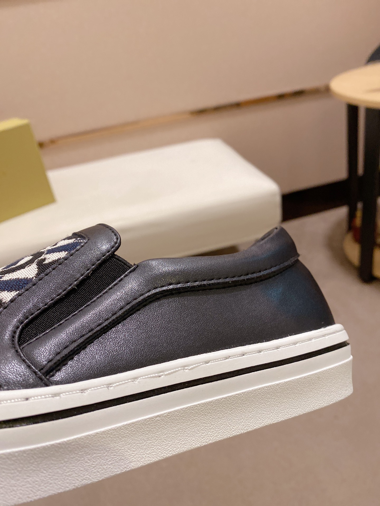 Burberry Perforated Check Sneaker 25 - vstockx