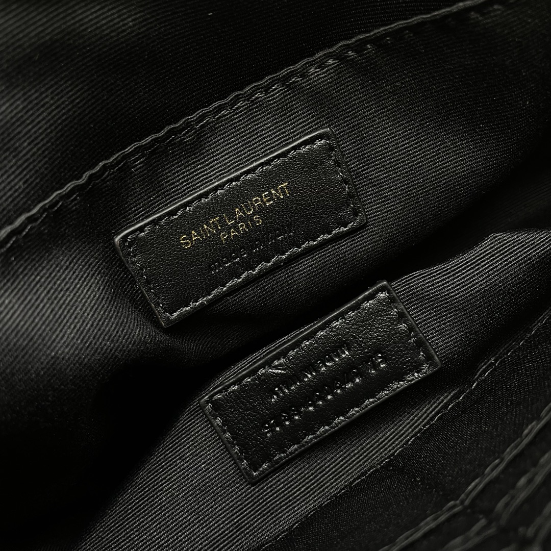 Handbags SAINT LAURENT 379039 size 24  17.5  1.5 cm - vstockx