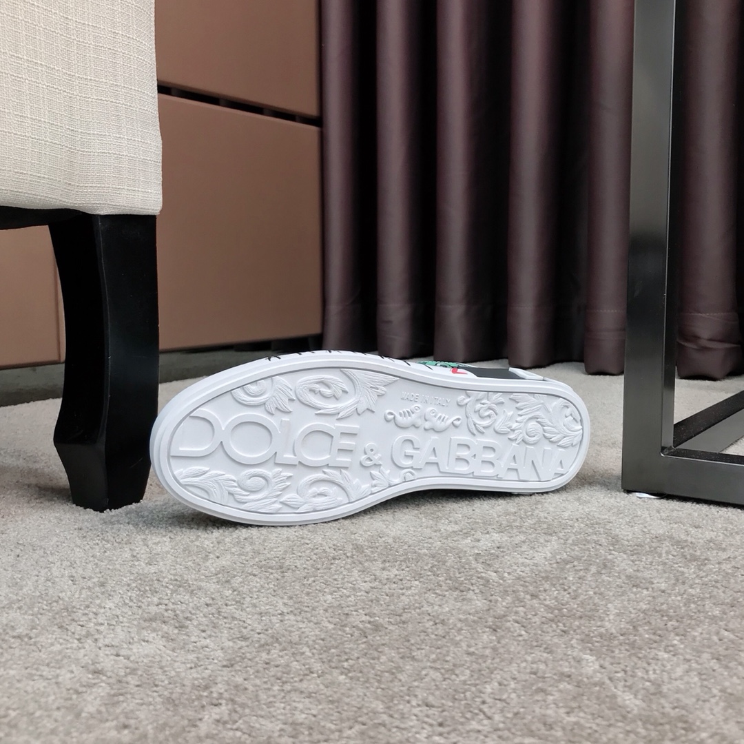 Dolce & Gabbana Low Tops Sneakers 122 - vstockx