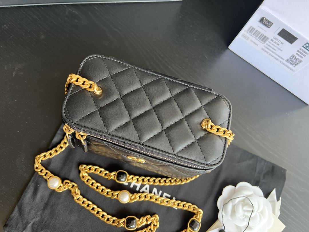 Handbag Chanel AP2937 size 8.5cmx11cmx7 cm - vstockx