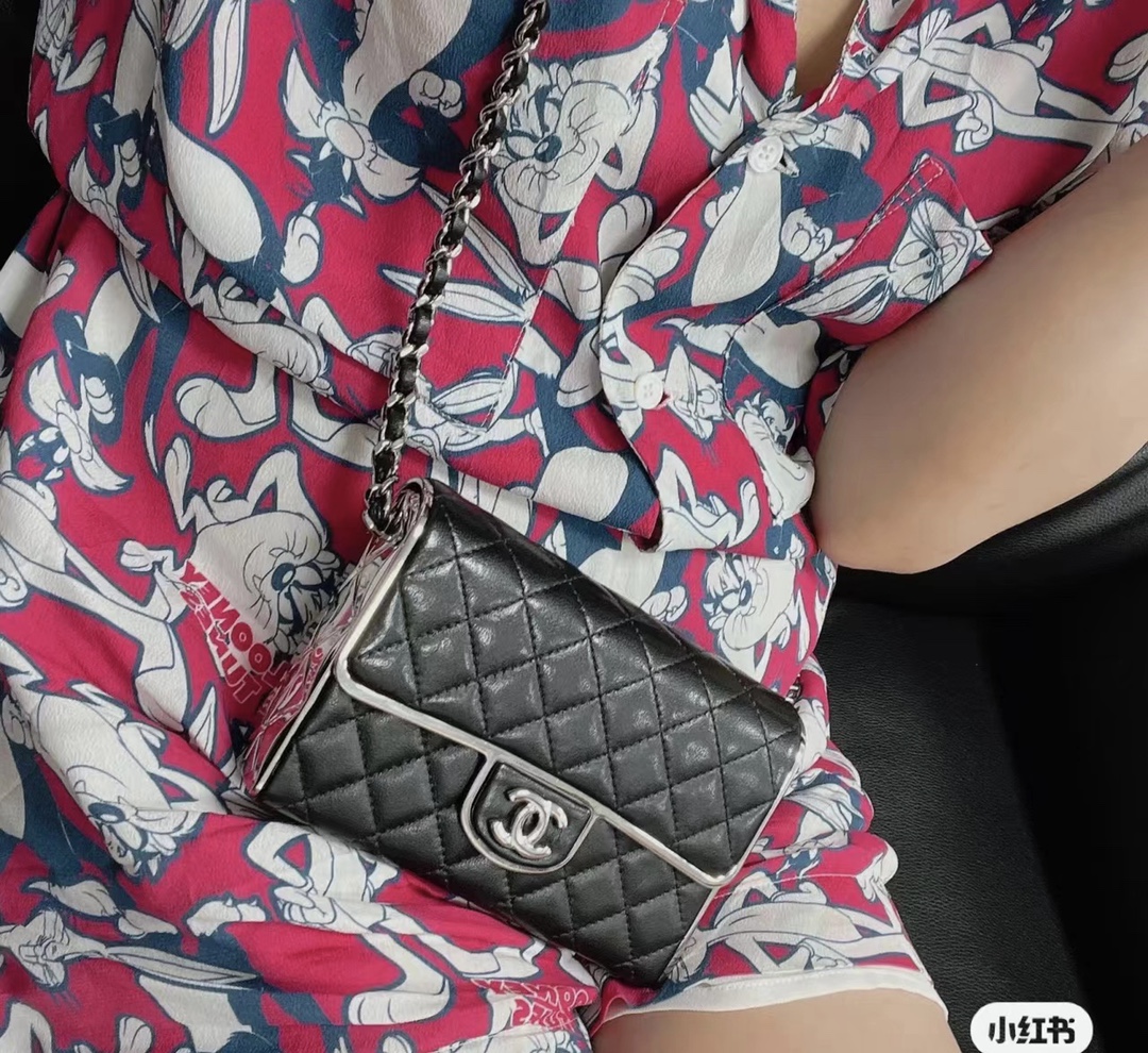 Handbag Chanel size 9*13*4 *cm - vstockx