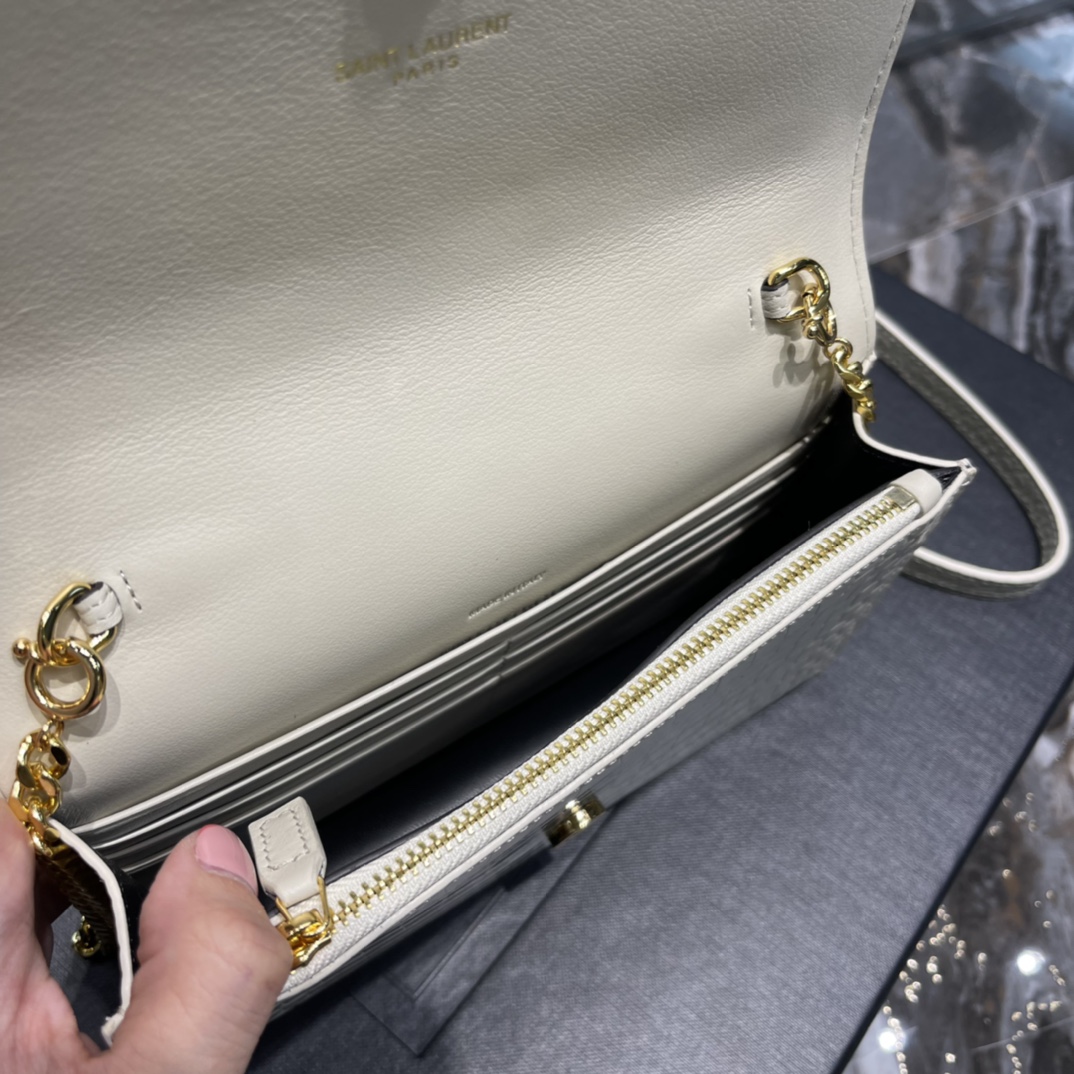 Handbags SAINT LAURENT 452159 size 19x12.5x4 cm - vstockx