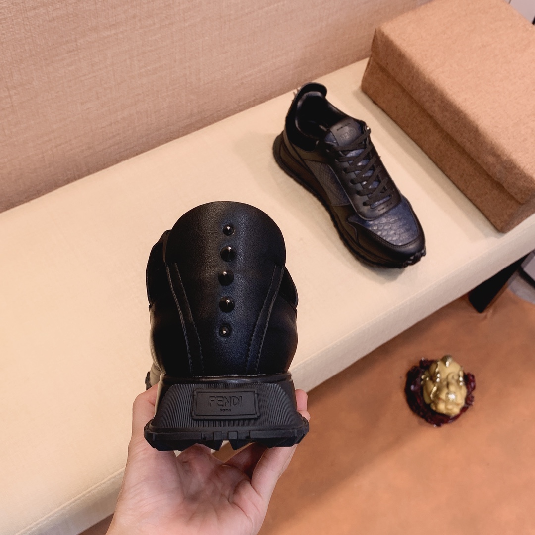 Fendi Low Top Sneakers 14 - vstockx