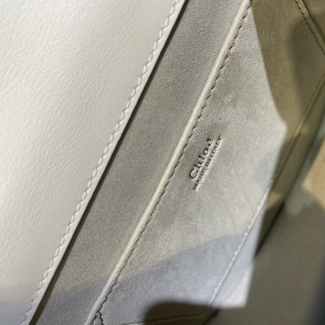 Handbags Chloe Nile 6011 size:18.5*6.5*15 cm - vstockx