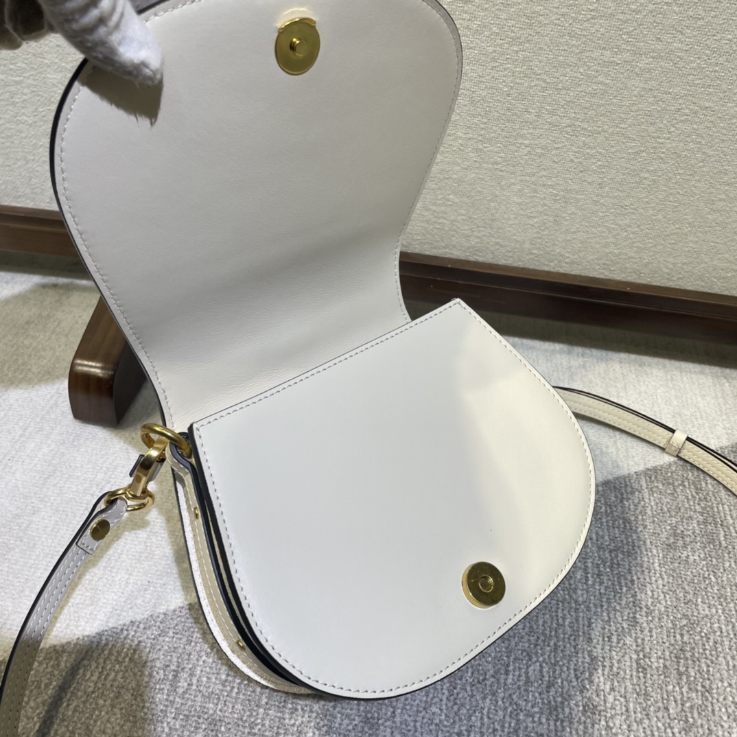 Handbags Chloe Nile 6011 size:18.5*6.5*15 cm - vstockx