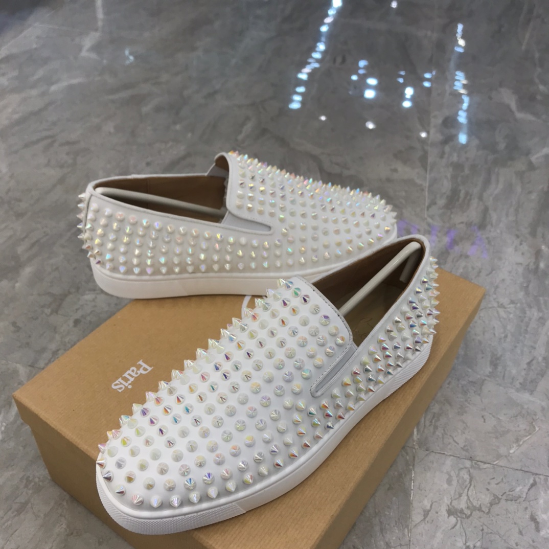 Christian Louboutin Louis Junior Spikes Orlato Flat Sneakers 66 - vstockx