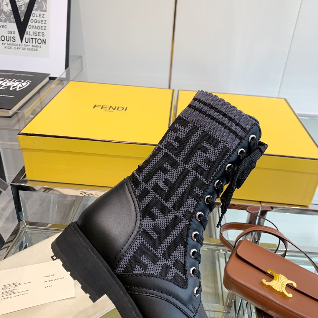 Fendi Boots 17 - vstockx