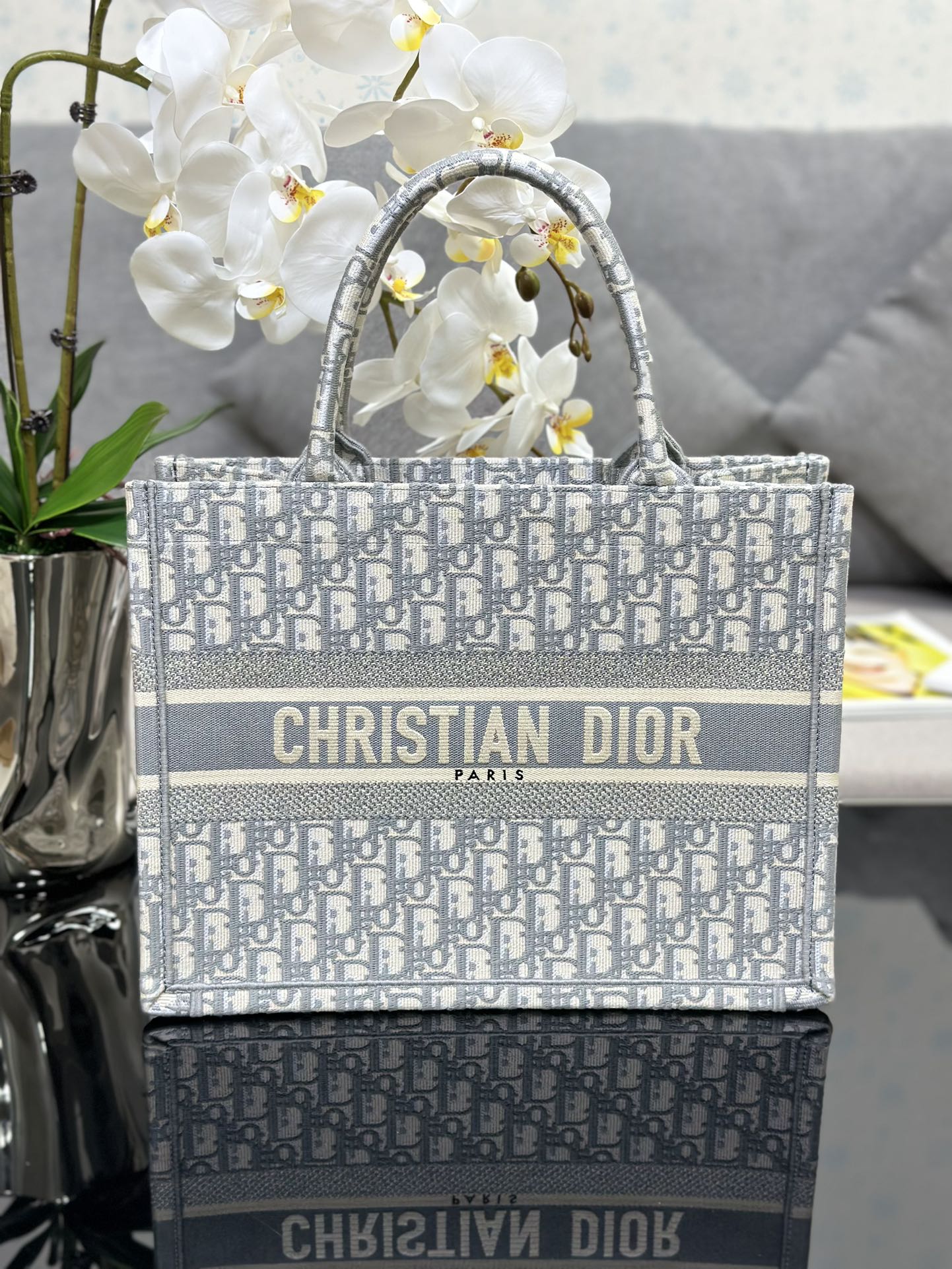 Handbag Dior M1286 size 36 x 27.5 x 16.5 cm - vstockx