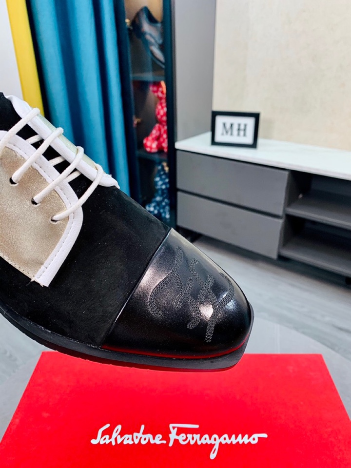 Salvatore Ferragamo Boots 21 - vstockx