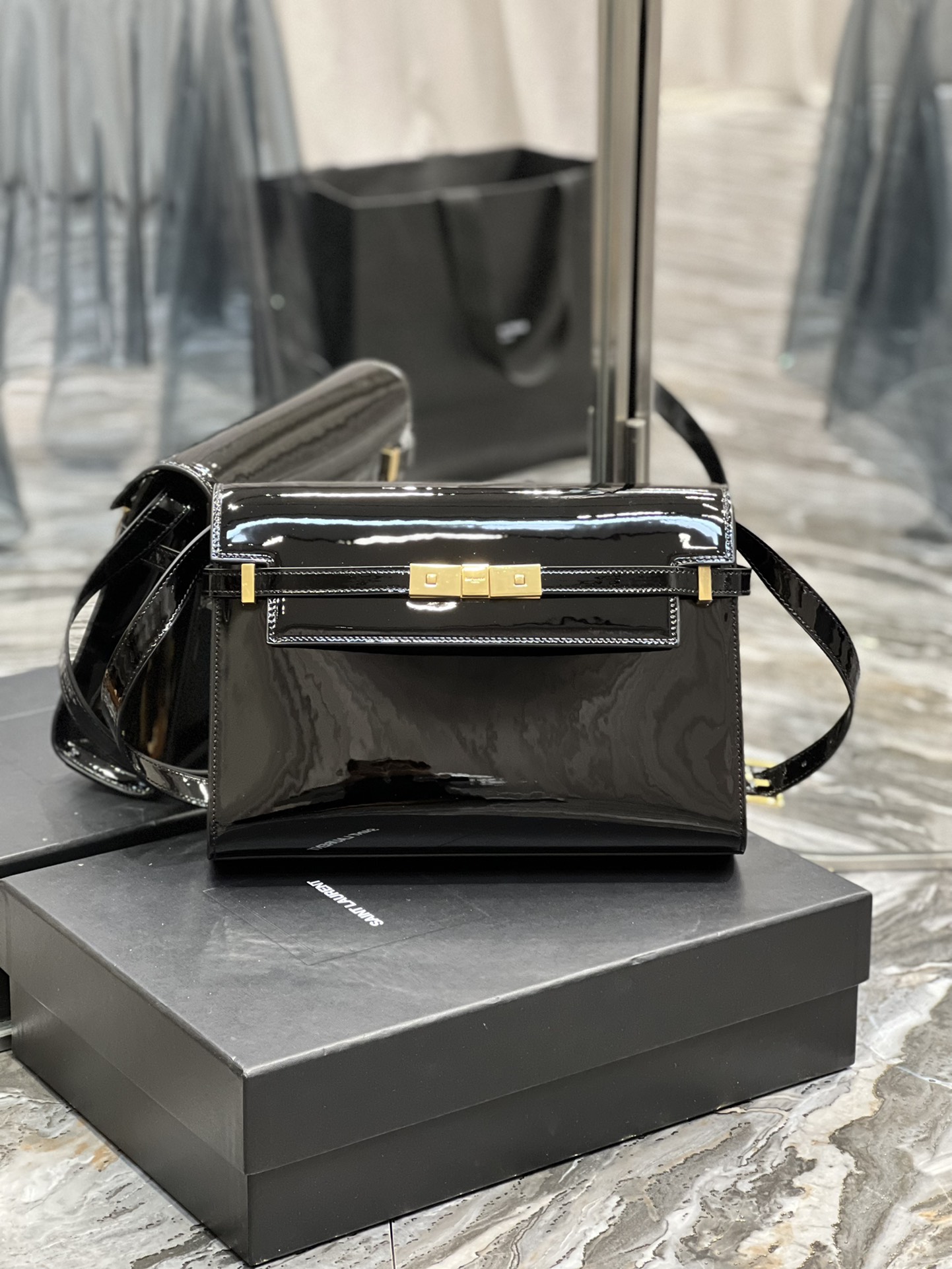 Handbags SAINT LAURENT 579271 size 29x20.5x7 cm - vstockx