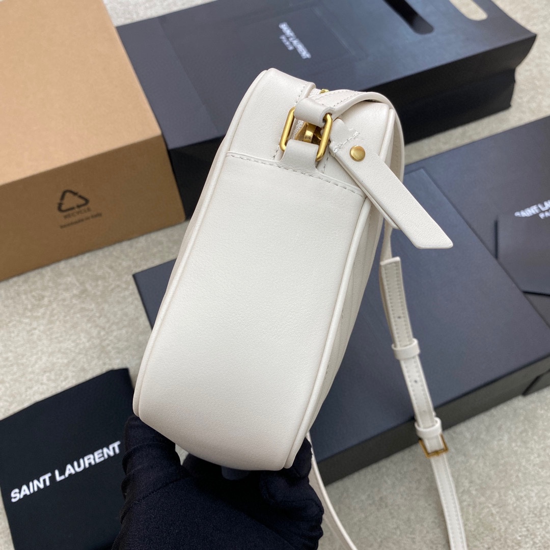 Handbags SAINT LAURENT 520534 size 23x16x6 cm - vstockx