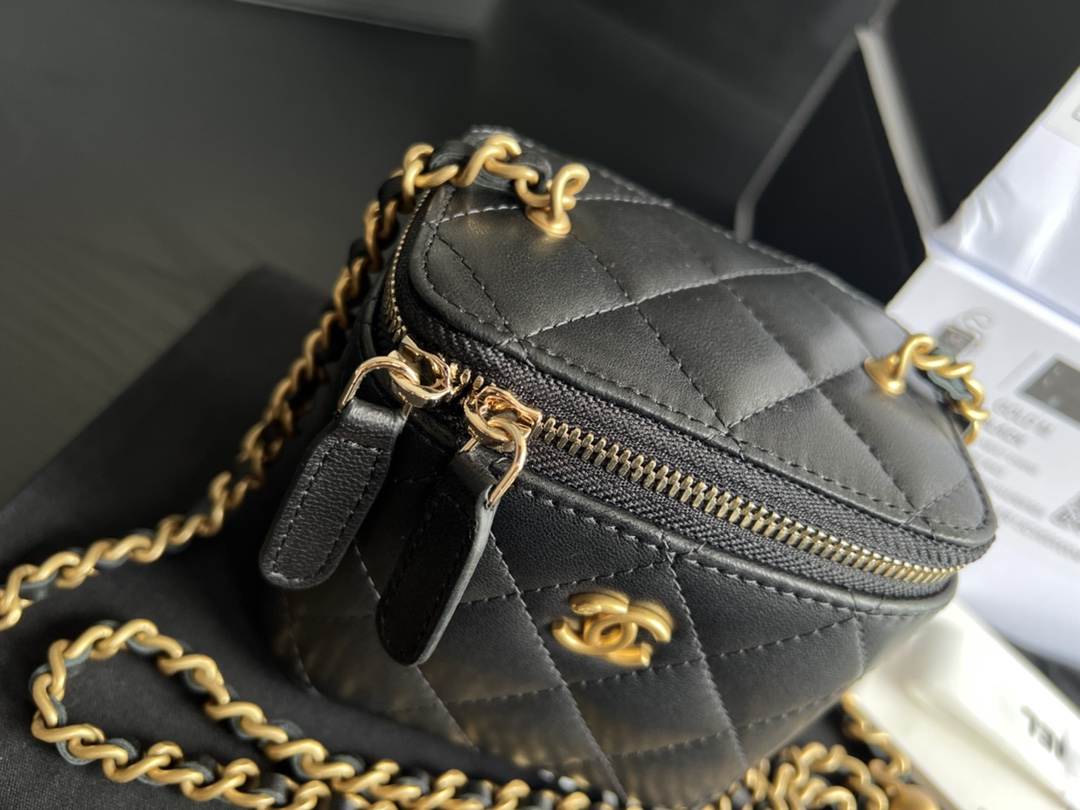 Handbag Chanel AP1447 size 8.5cmx11cmx7 cm - vstockx