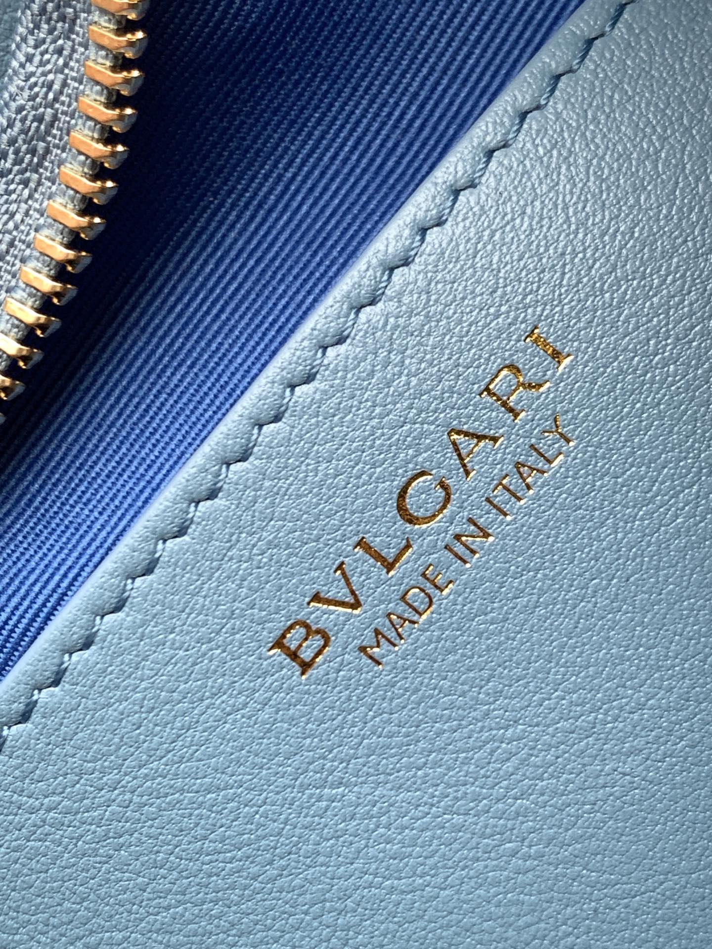 Handbags Bvlgari 2916400511 size:25.5*25*5.5 cm - vstockx