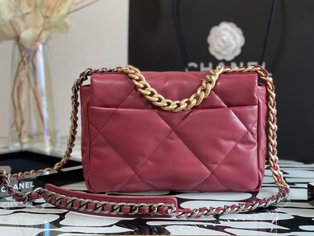 Handbag Chanel size 30 cm - vstockx