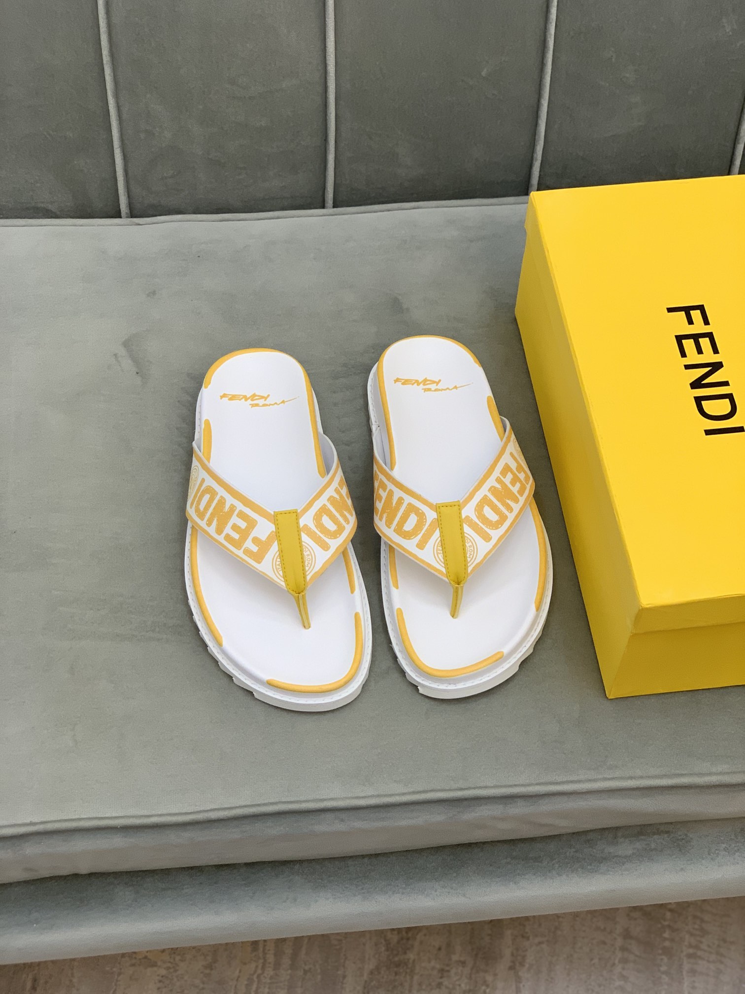 Fendi Slides 17 - vstockx