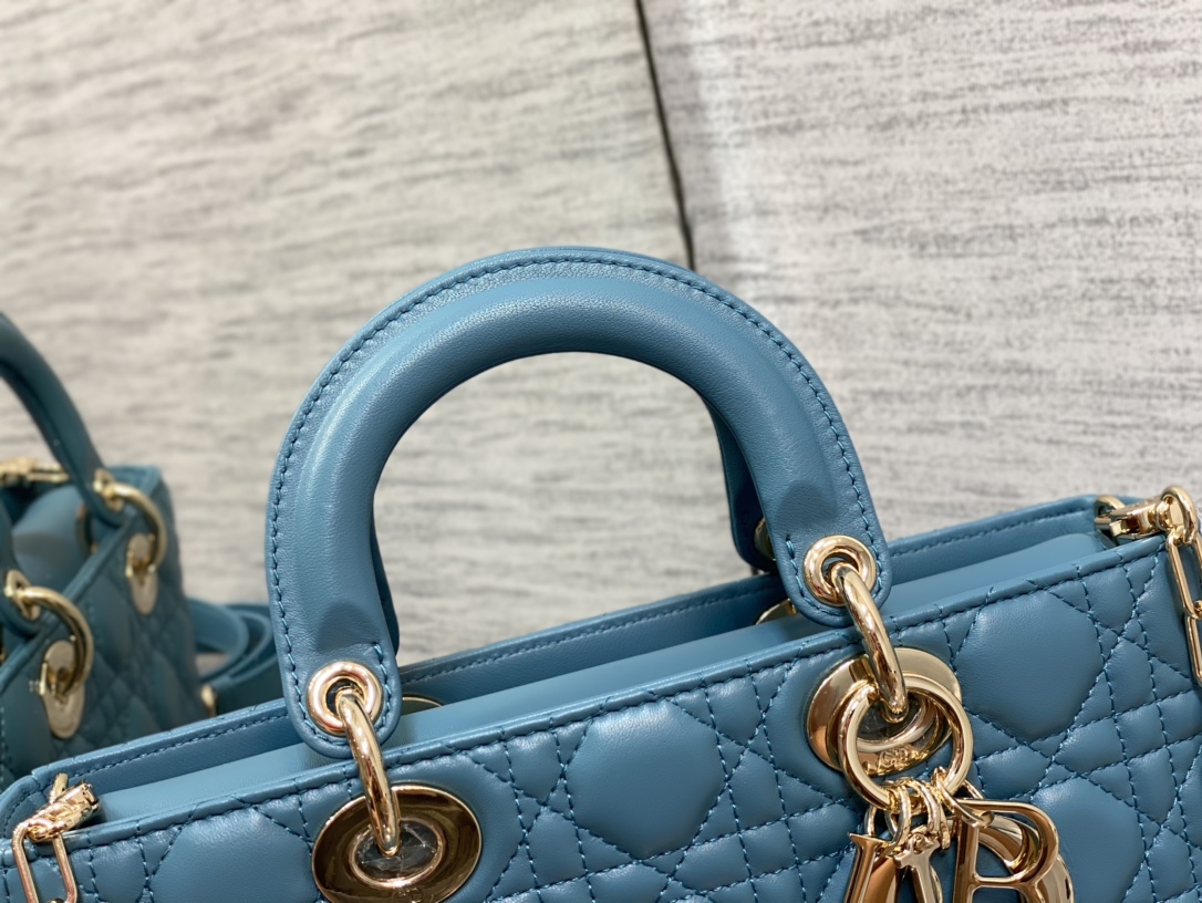 Handbag Dior size 26*6*14 cm - vstockx