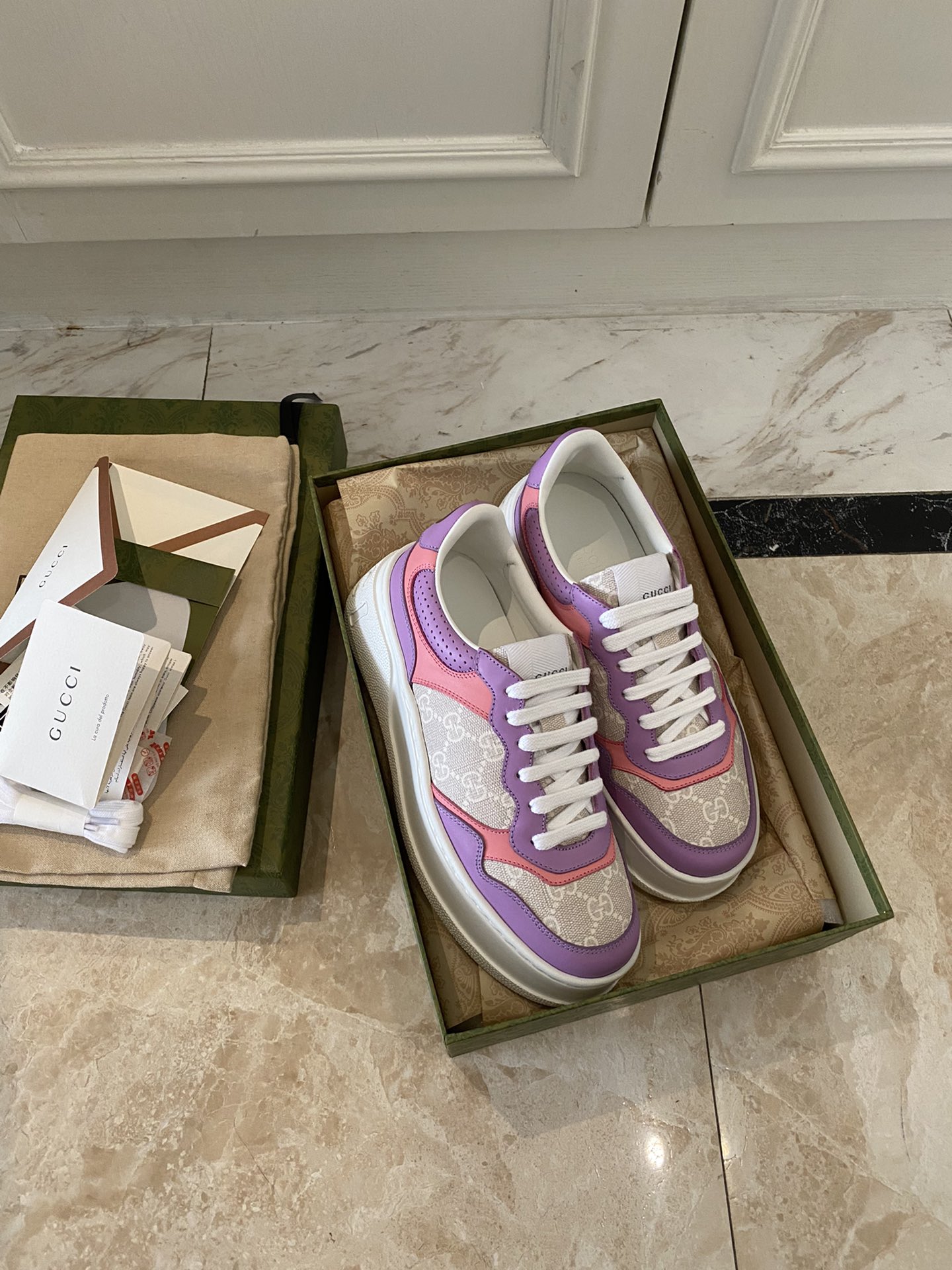 Gucci Women's GG sneaker 2 - vstockx