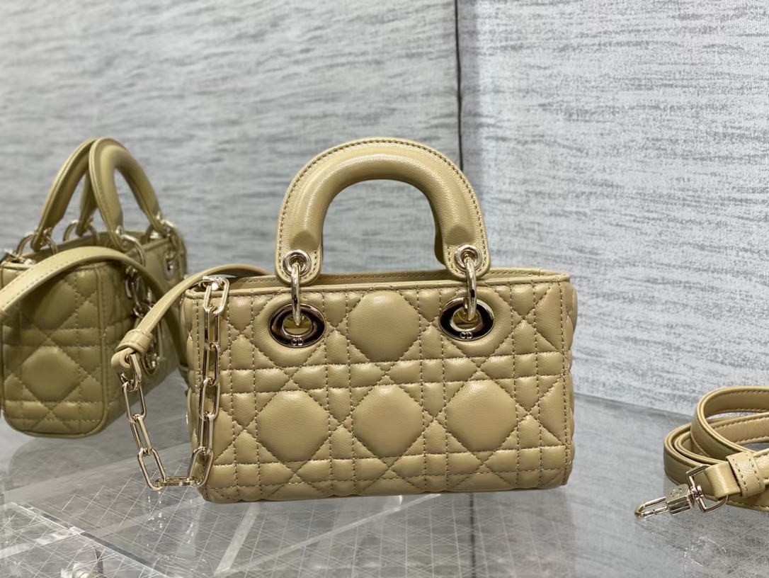 Handbags Dior 9230 size  16*5.5*10 cm - vstockx