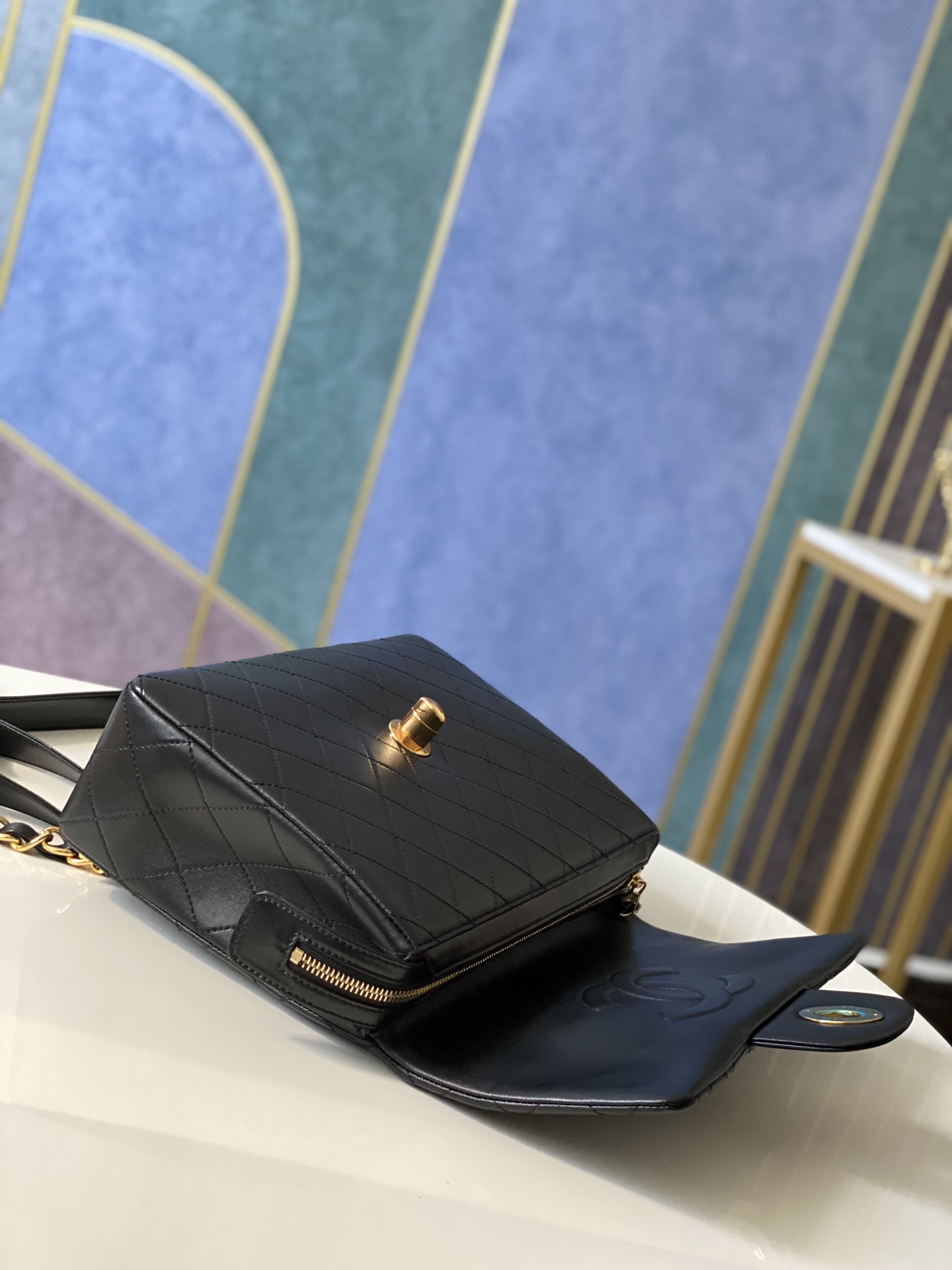 Handbag Chanel A88 size 30.21.8 cm - vstockx